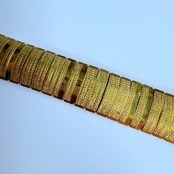 Estate 14K Solid Yellow Gold 10.5mm Rounded Omega Link Bracelet Italy Vintage - Picture 5 of 12